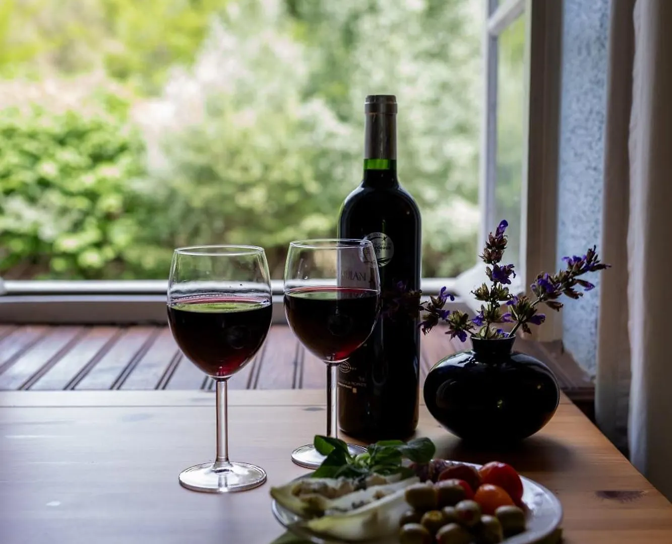 Gites Libellule At Auberge De L'Arac, Bar, Restaurant Aleu 0*,  Francia